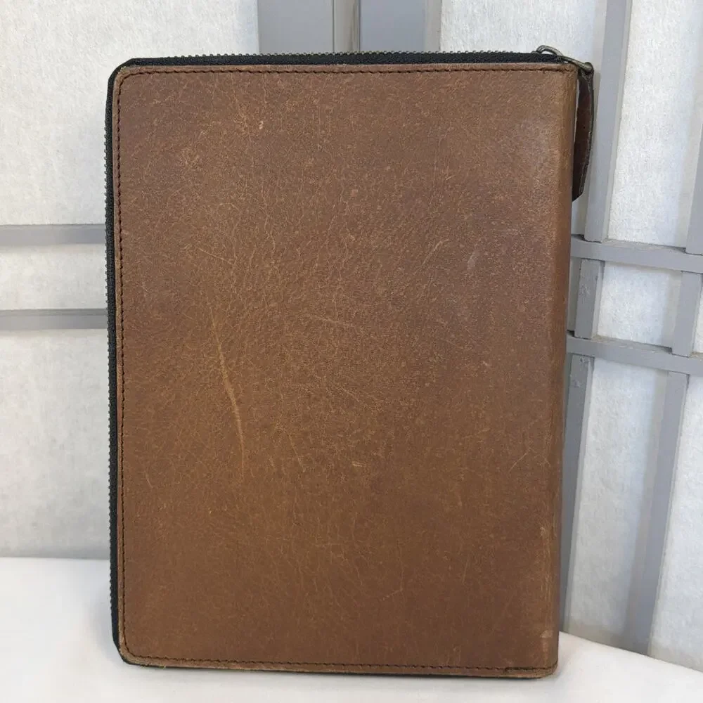 Brand New Earthbound Trading Zip Up Leather Journal With Front Pocket Refillable
